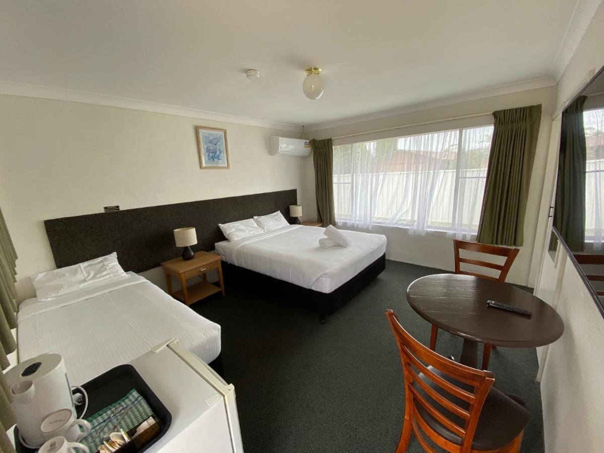 בייטמנס ביי Hanging Rock Family Motel מראה חיצוני תמונה